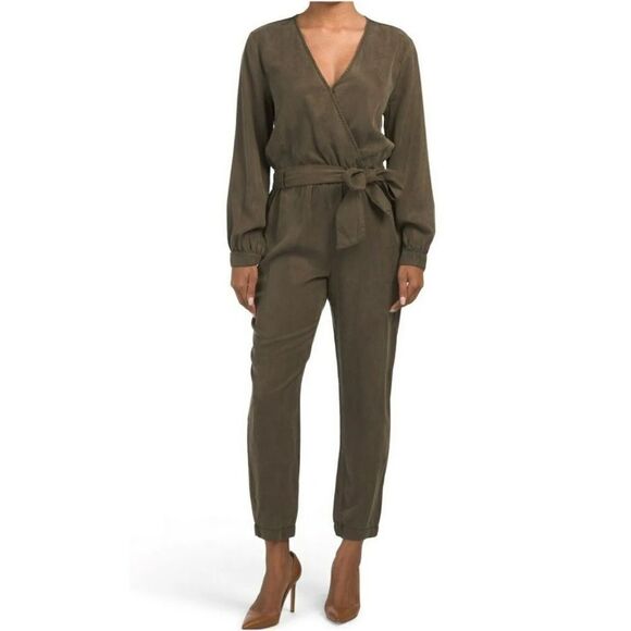 YOUNG FABULOUS & BROKE CATELYN SURPLICE LONG SLEEVE JUMPSUIT - Picture 1 of 9